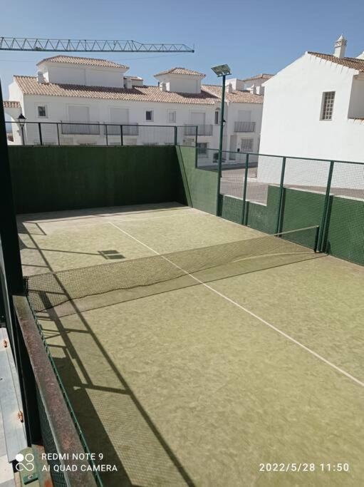 ベヘール・デ・ラ・フロンテーラ Agradable Adosado Con Piscinaヴィラ エクステリア 写真
